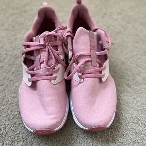 Womans Nike sneakers pink